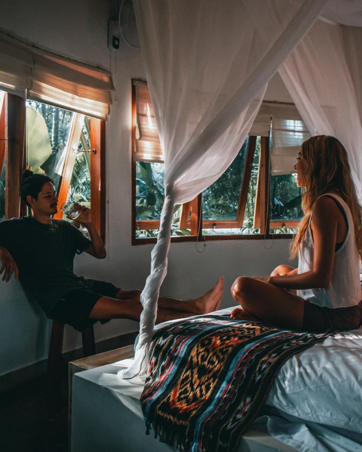 Mana Eco Retreat 호텔 Kuta  외부 사진