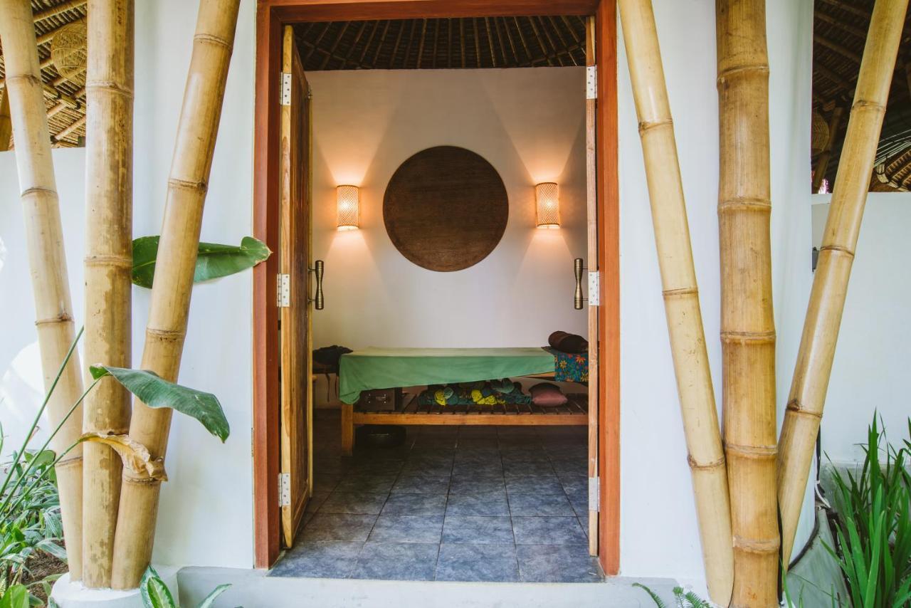 Mana Eco Retreat 호텔 Kuta  외부 사진