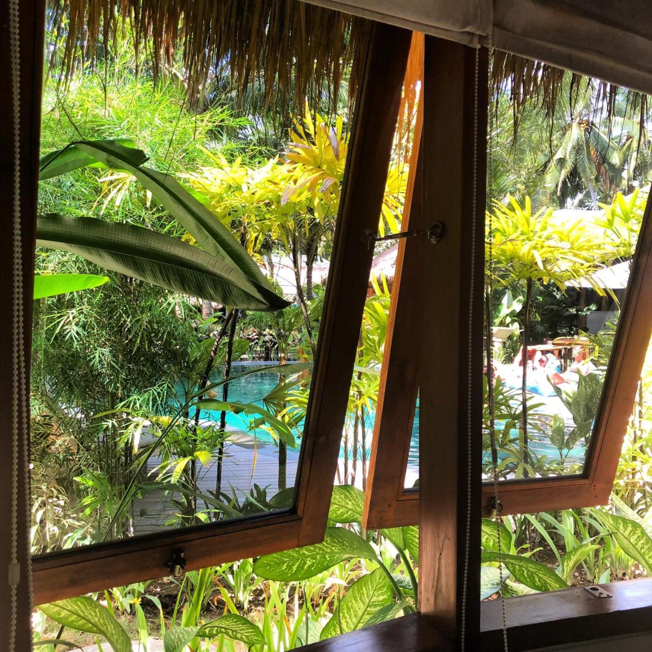 Mana Eco Retreat 호텔 Kuta  외부 사진